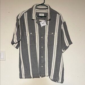 American Eagle Outfitters Black and Cream Textured Shirt